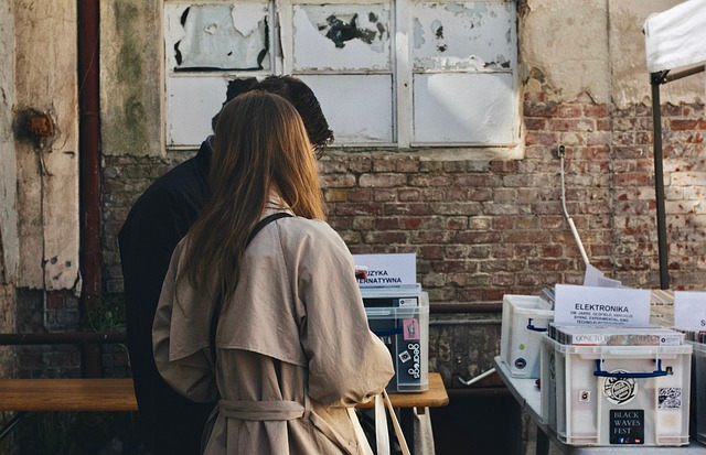 couple, records, bazaar